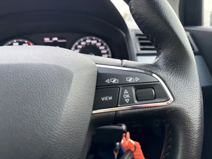 Vehicle Thumbnail 35