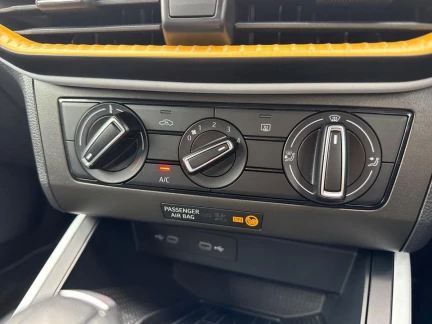 Vehicle Thumbnail 11