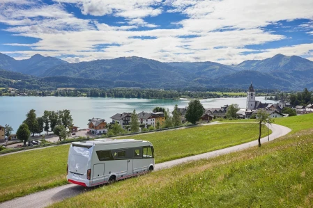 Triple Victory for Niesmann+Bischoff at the 2026 Promobil Readers’ Choice Awards