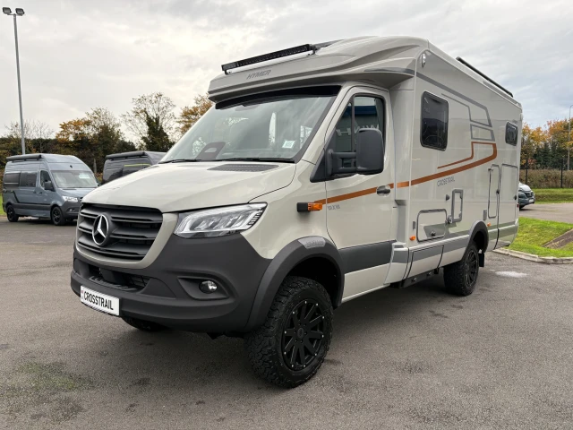 Vehicle Image - 3
