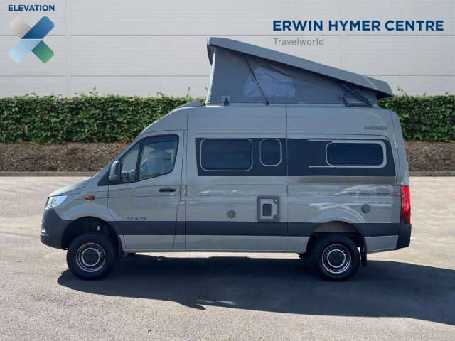 Vehicle Image - 3