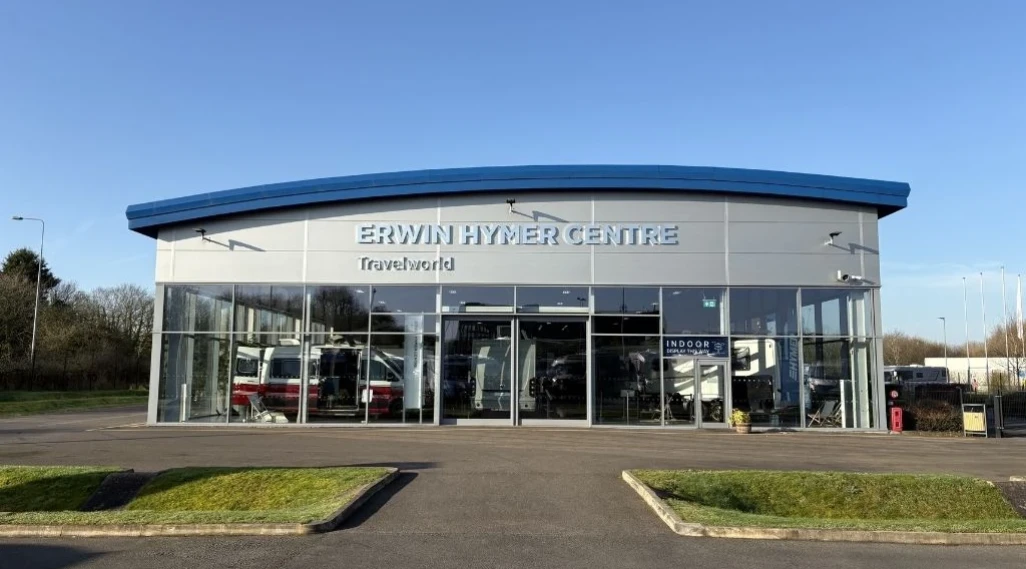 Travelworld and Abacus Training Partnership Brings Defibrillators to Motorhomes