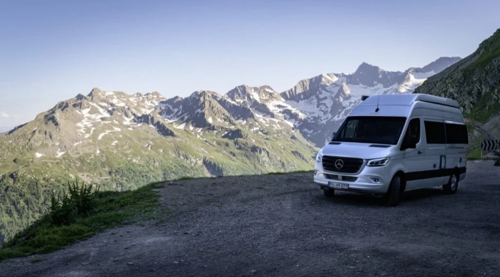 Motorhome Manoeuvring With Confidence