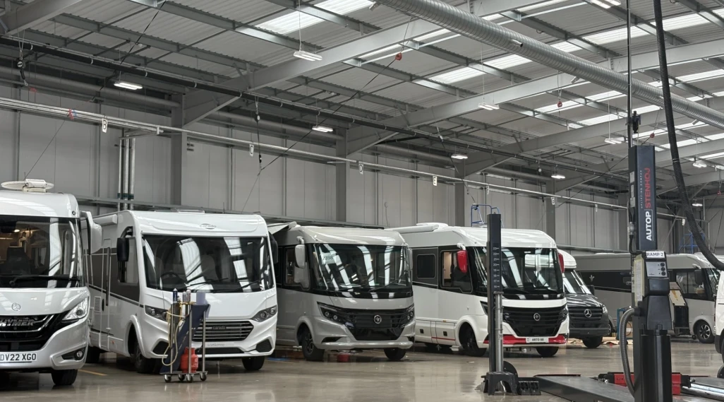 Motorhome Windscreen Replacement and Repair Division Up and Running