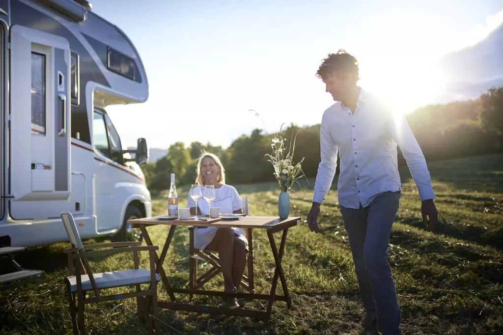 Outside dining in the Dethleffs XXLA