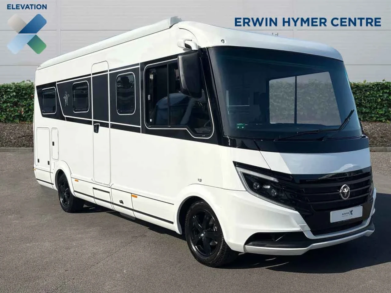 Vehicle Image - 0