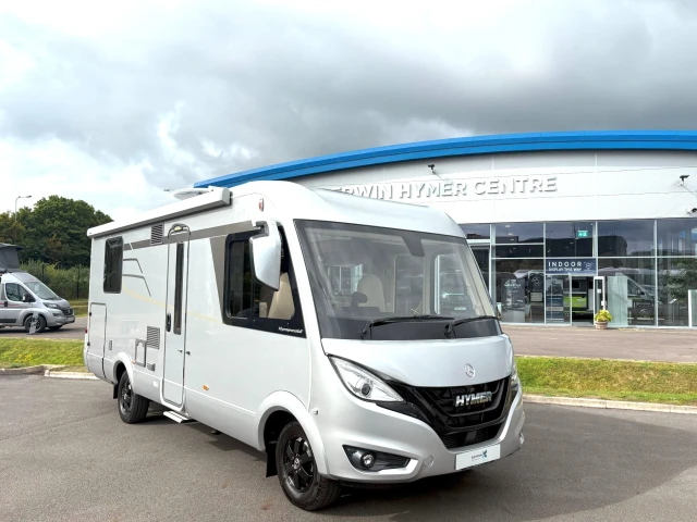 Vehicle Image - 1