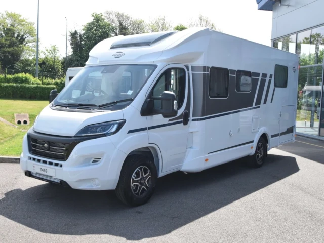Vehicle Image - 1