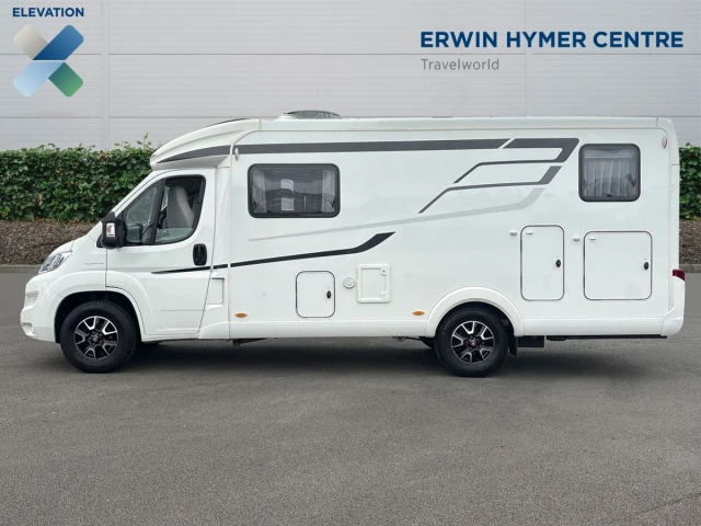 Vehicle Image - 3