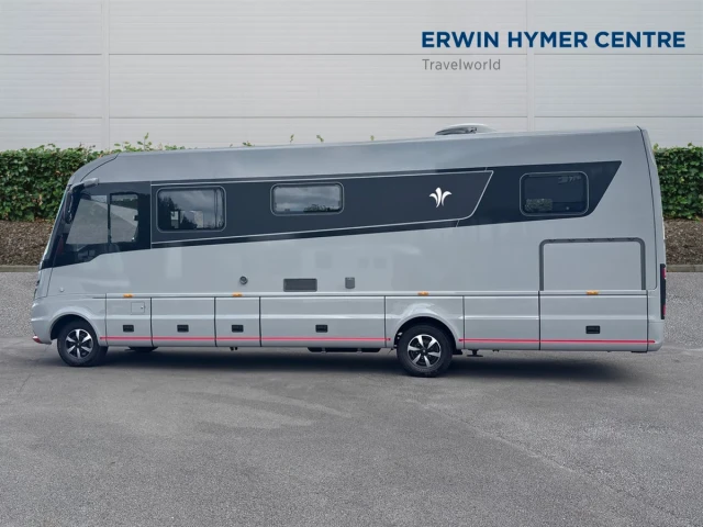 Vehicle Image - 3