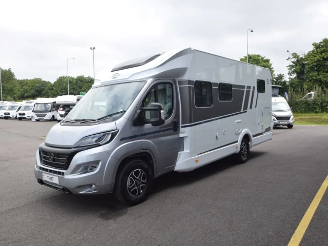Vehicle Image - 1