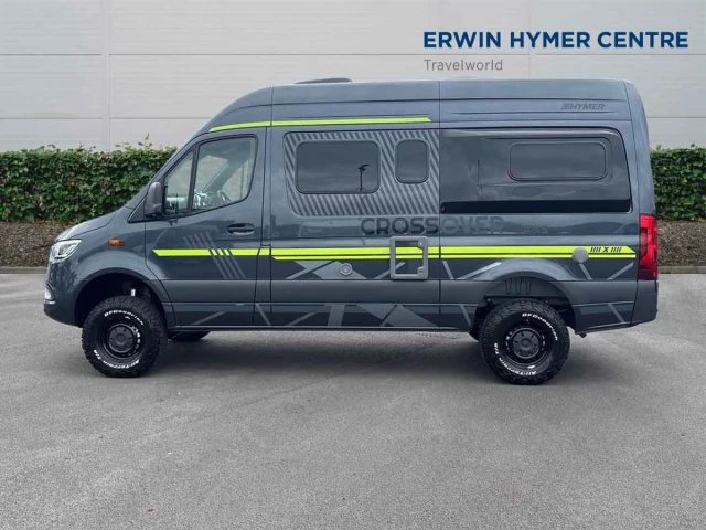 Vehicle Image - 3