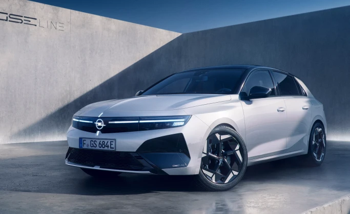 New Opel Astra GSE line celebrates debut at Paris Motor Show 2026