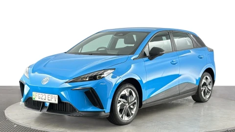 2023 mg 4 64kwh se long range hatchback 5dr electric auto (203 ps) 17" alloys + parking sensors 2023 60,792 miles electric... photo