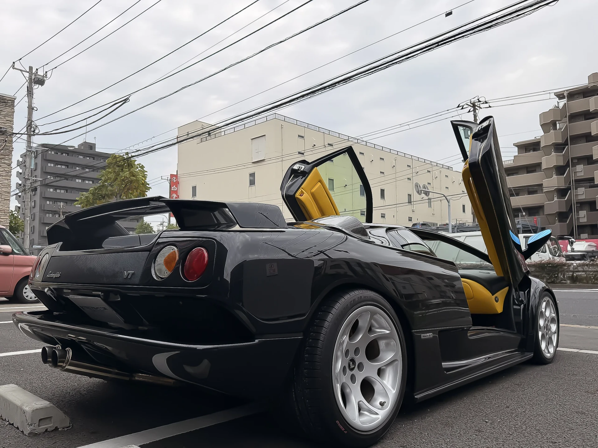 2001 Lamborghini Diablo Coupe | Verified Luxury Car – Japan Exotics