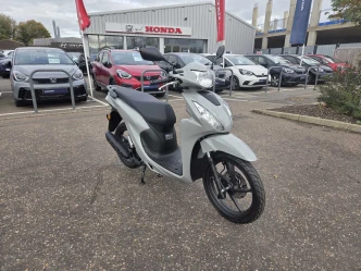 Honda Vision Listing Image