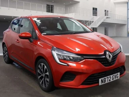 Renault Clio Listing Image