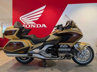 Honda GL1800 Gold Wing Listing Image
