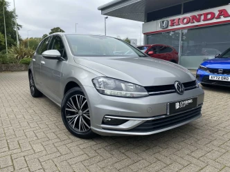 Volkswagen Golf Listing Image