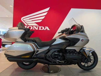 Honda GL1800 Gold Wing Listing Image