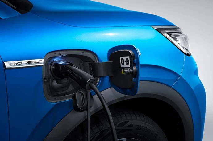 Suzuki introduces Ohme as its home EV charging partner