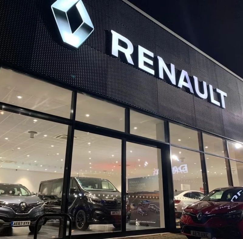 Browse our New Renault Cars and Vans for sale