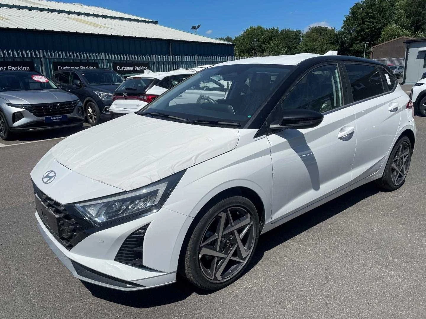 Vehicle image 3