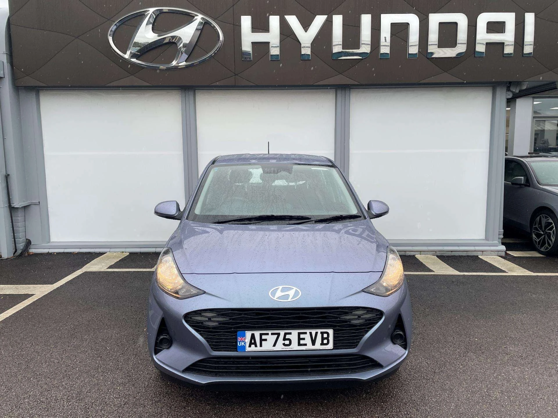Vehicle image 7