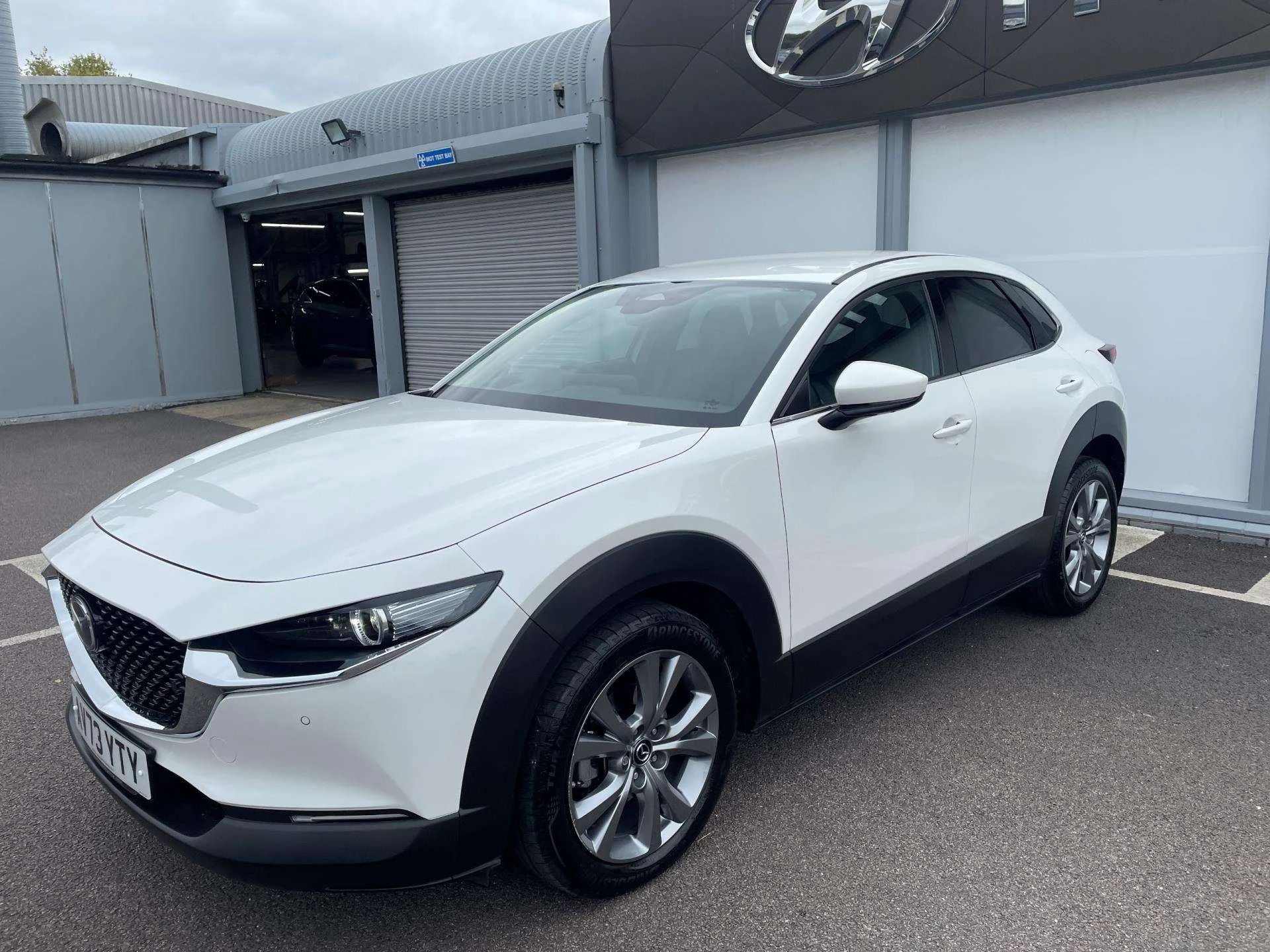 Vehicle image 6