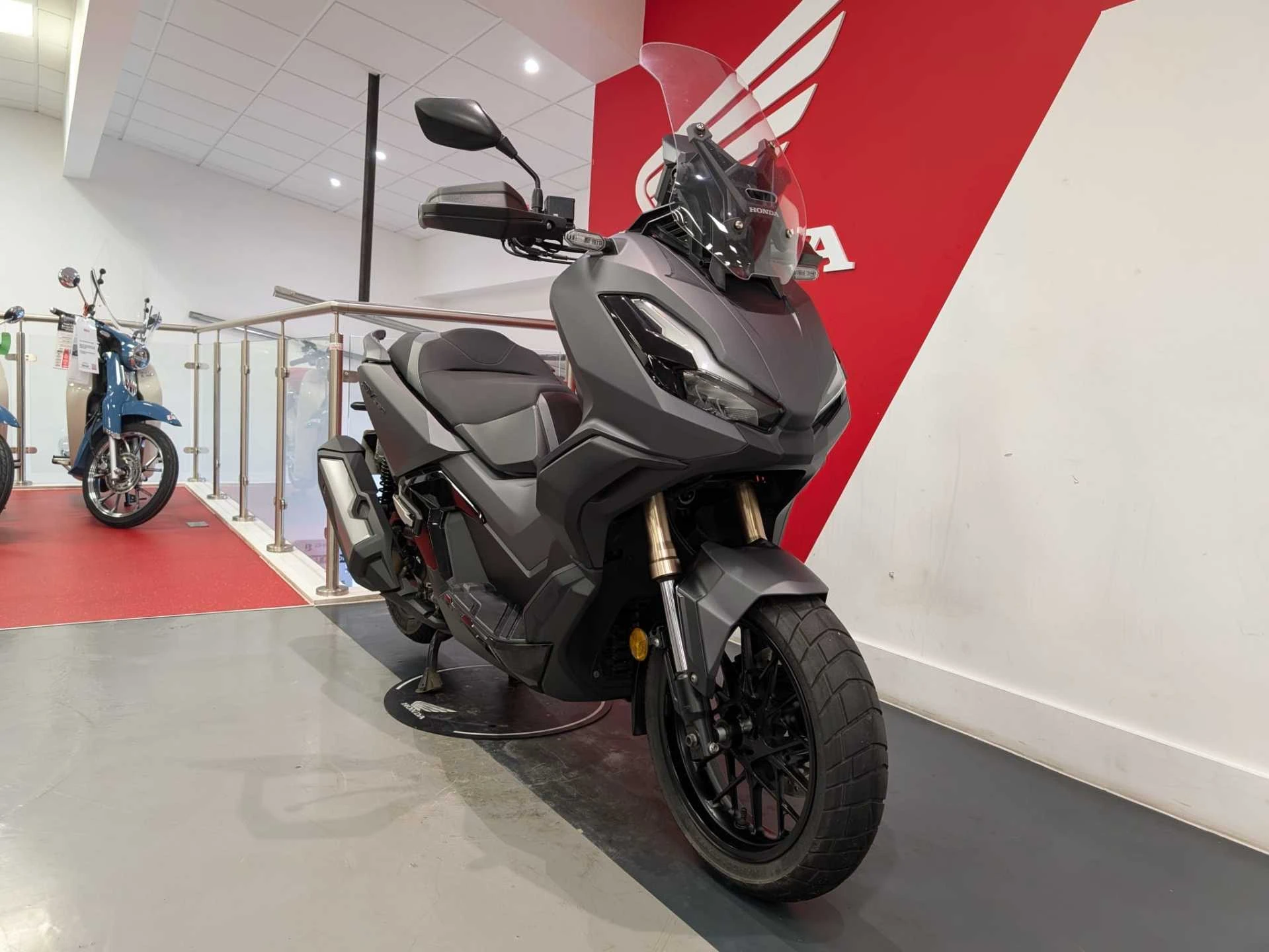 Vehicle image 2