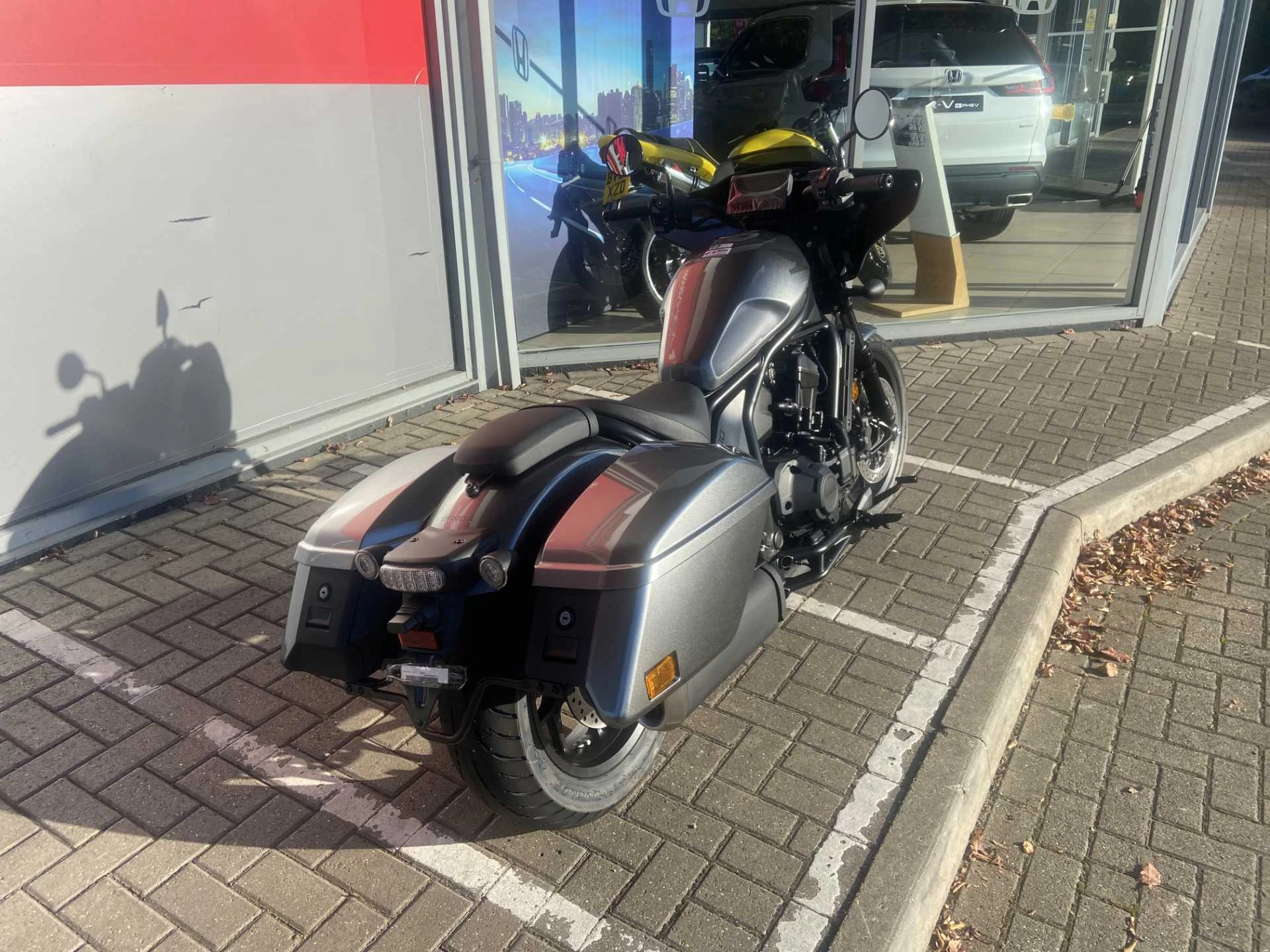 Vehicle image 6