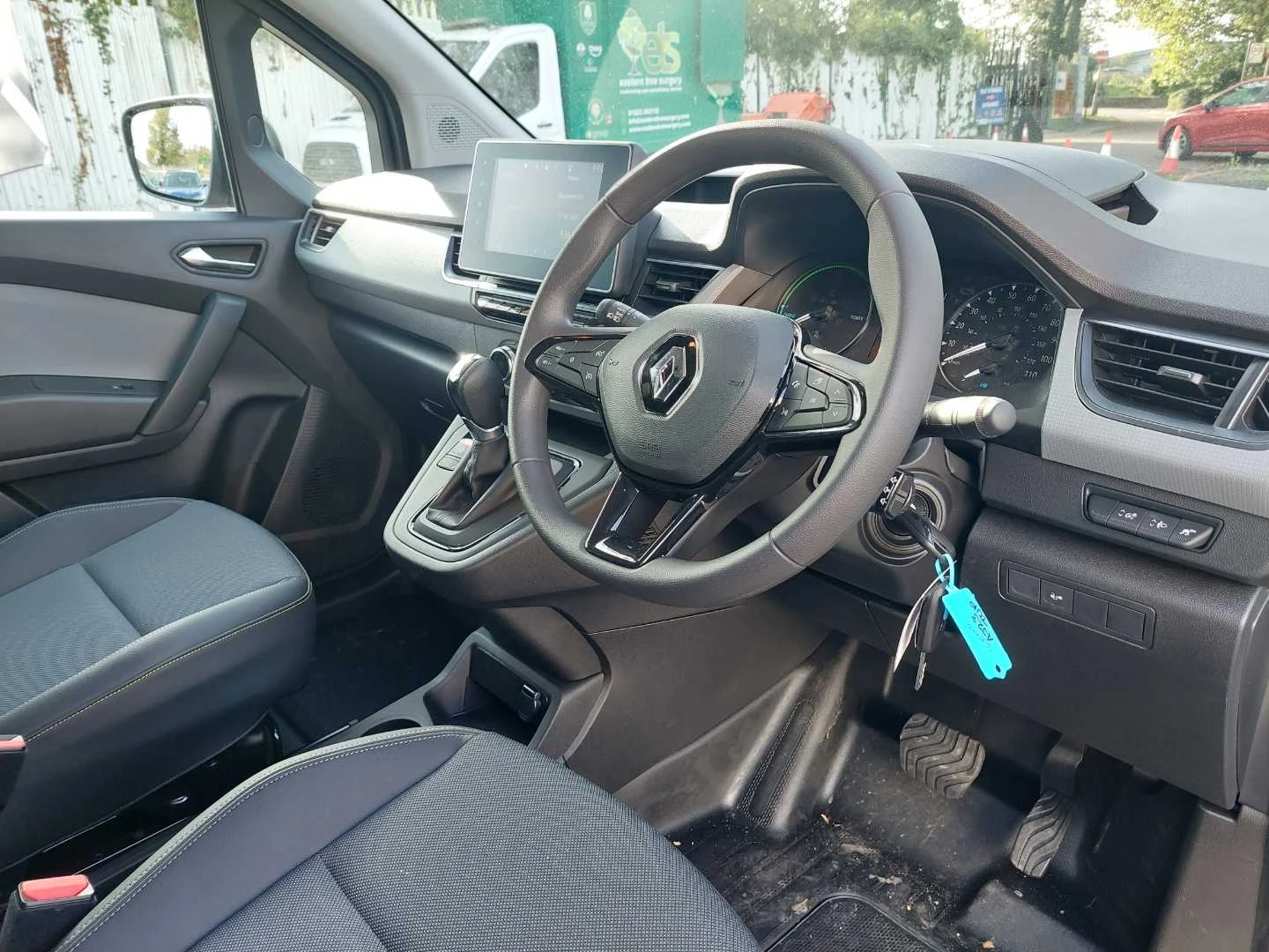 Vehicle image 7