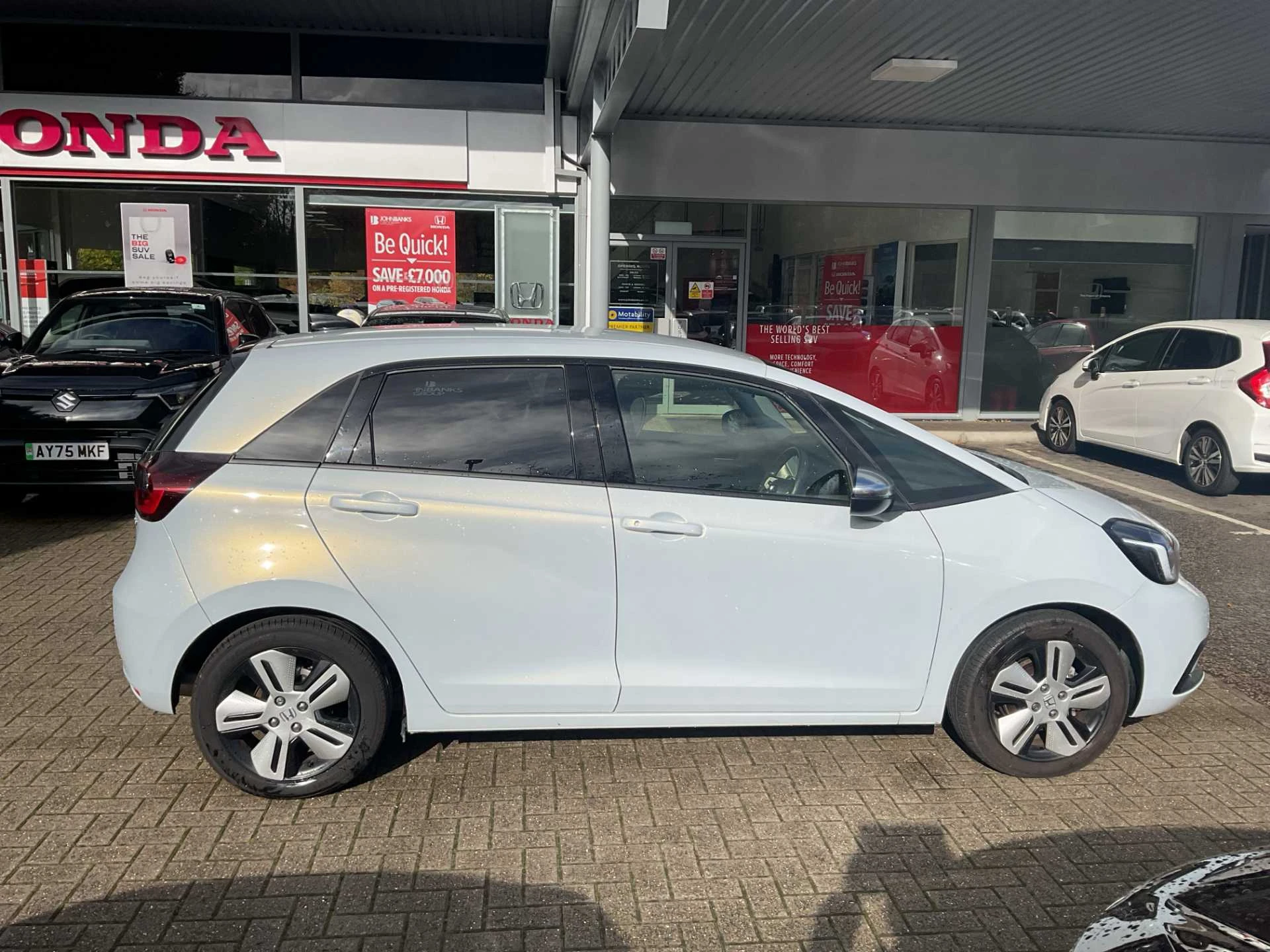 Vehicle image 5