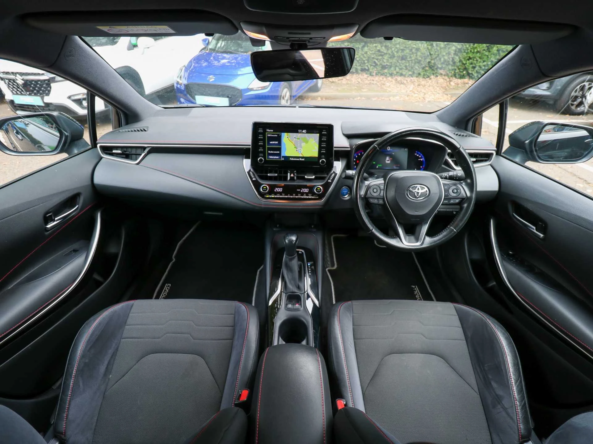 Vehicle image 4