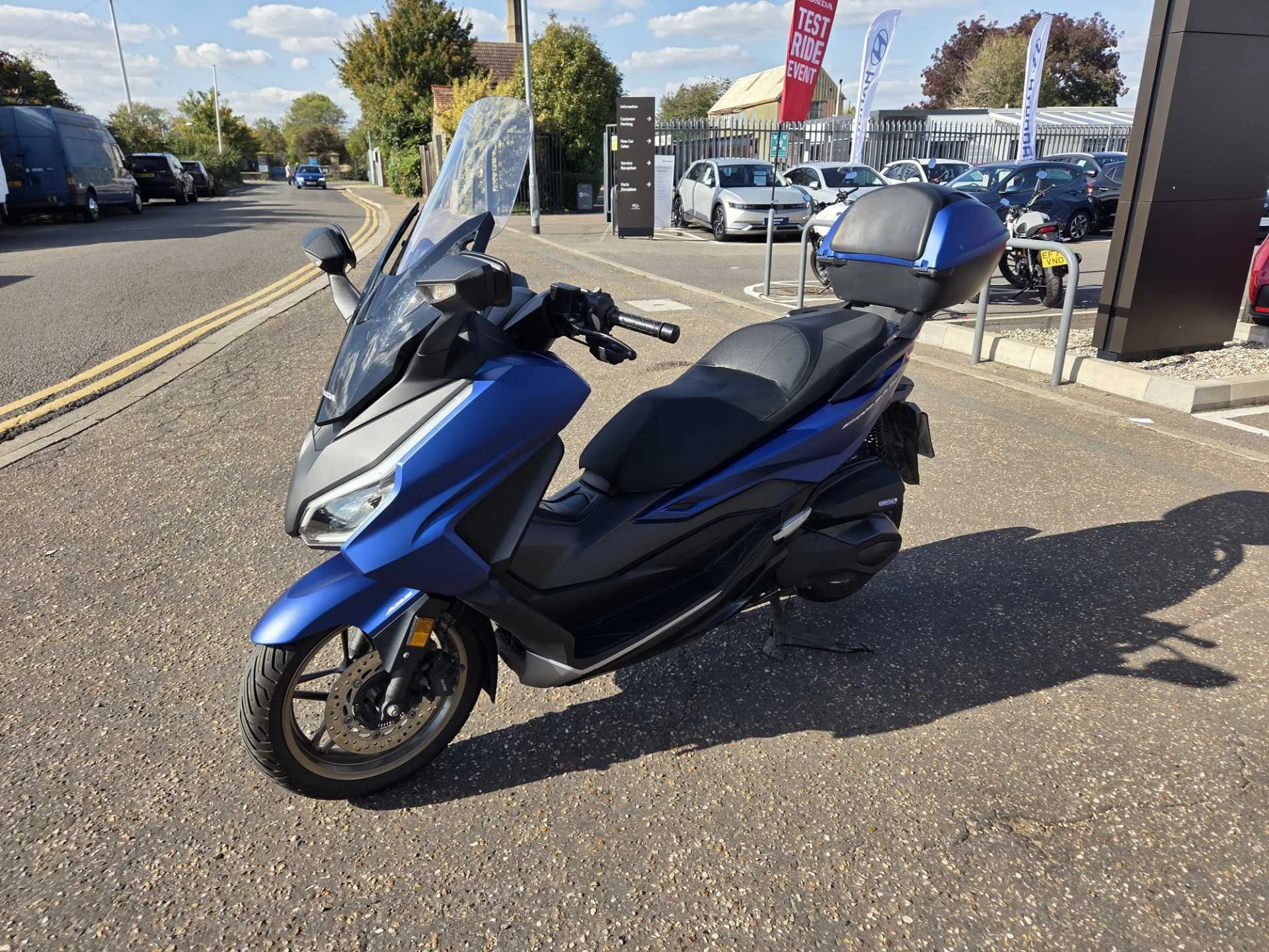 Vehicle image 7