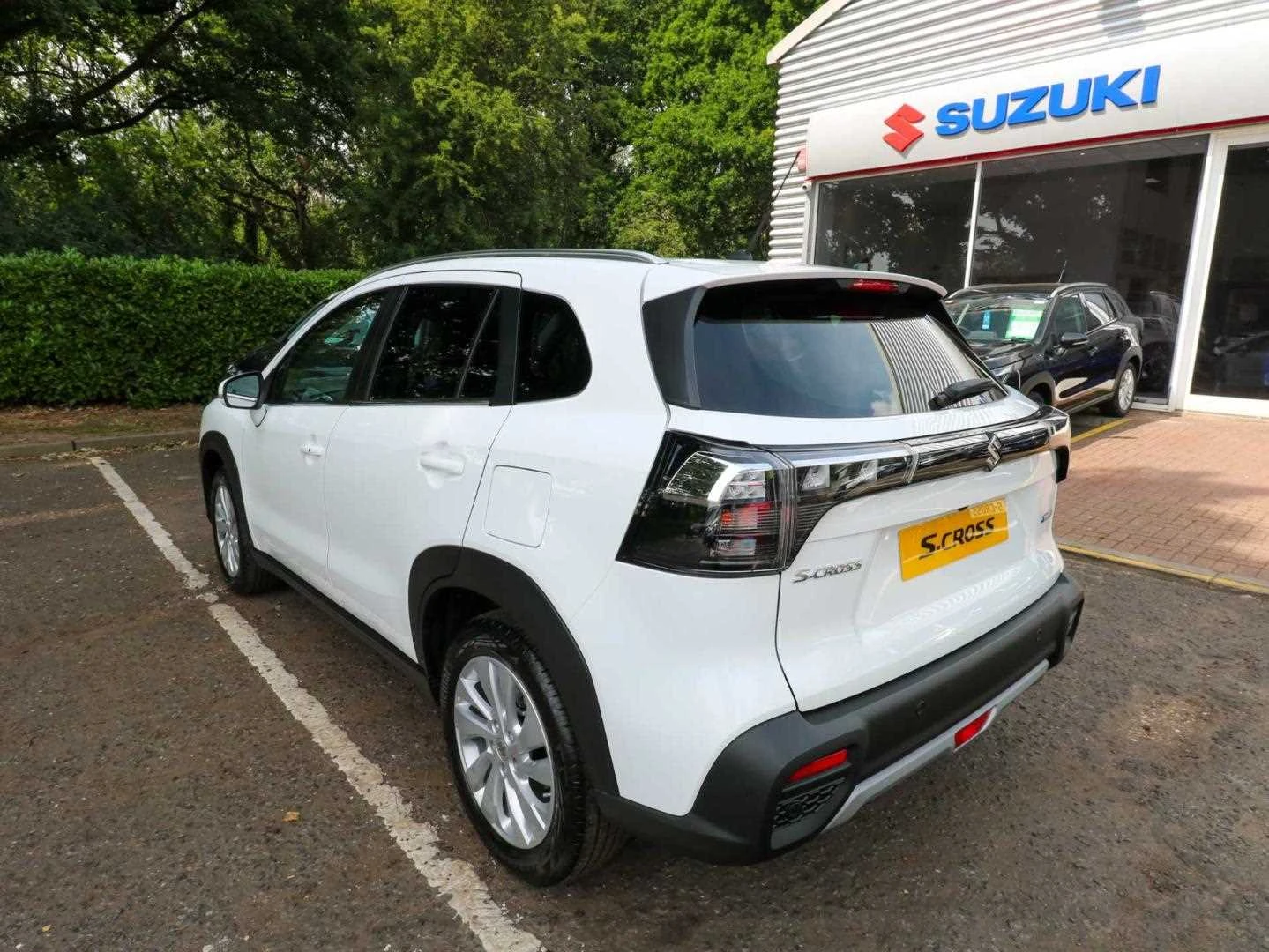 Vehicle image 3