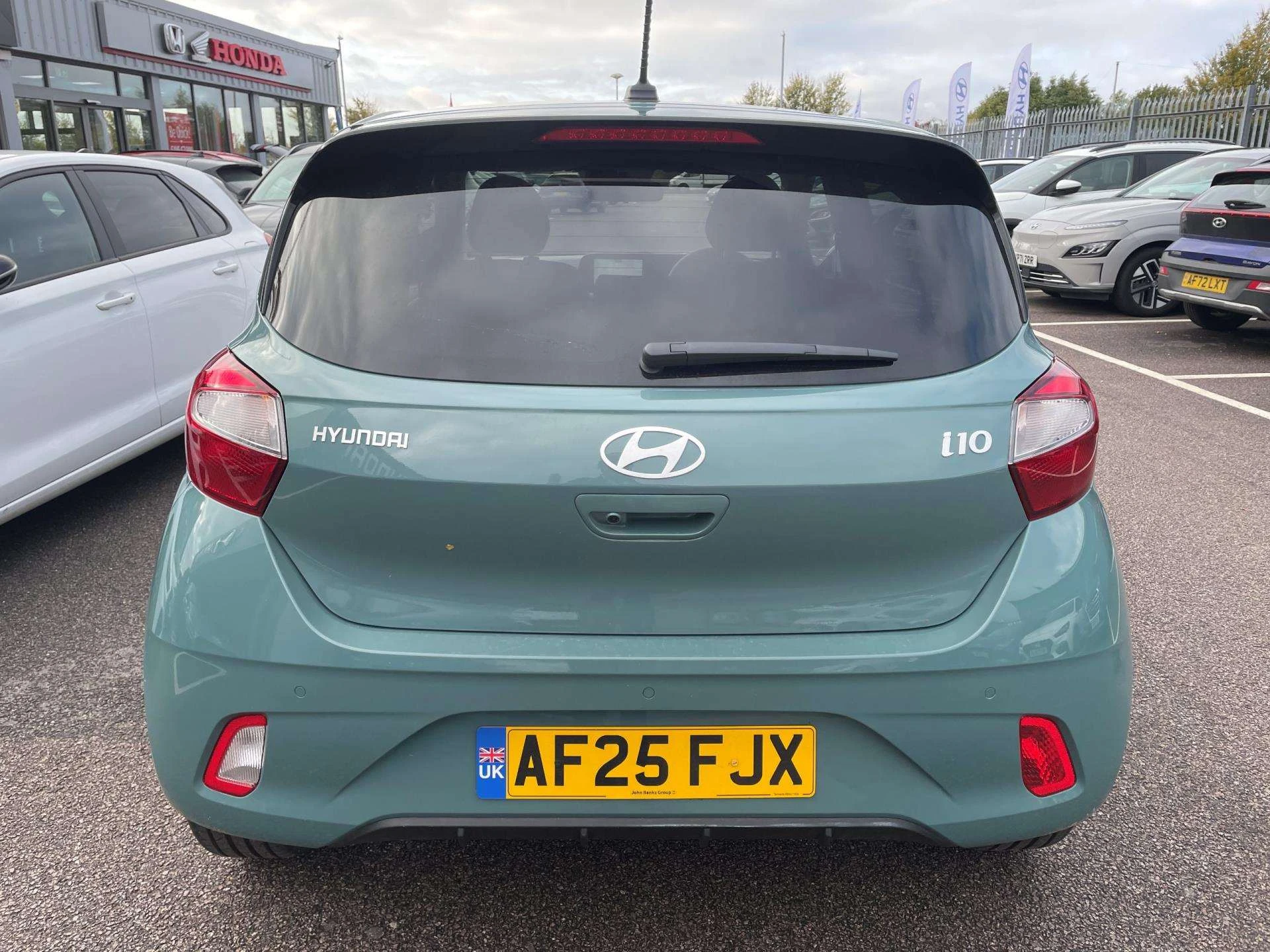 Vehicle image 5