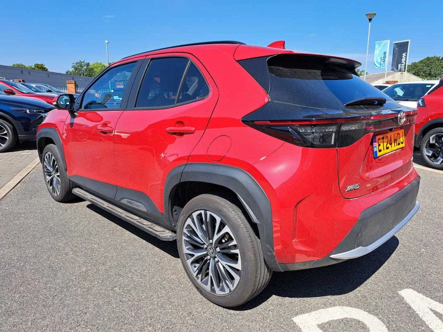 Vehicle image 5