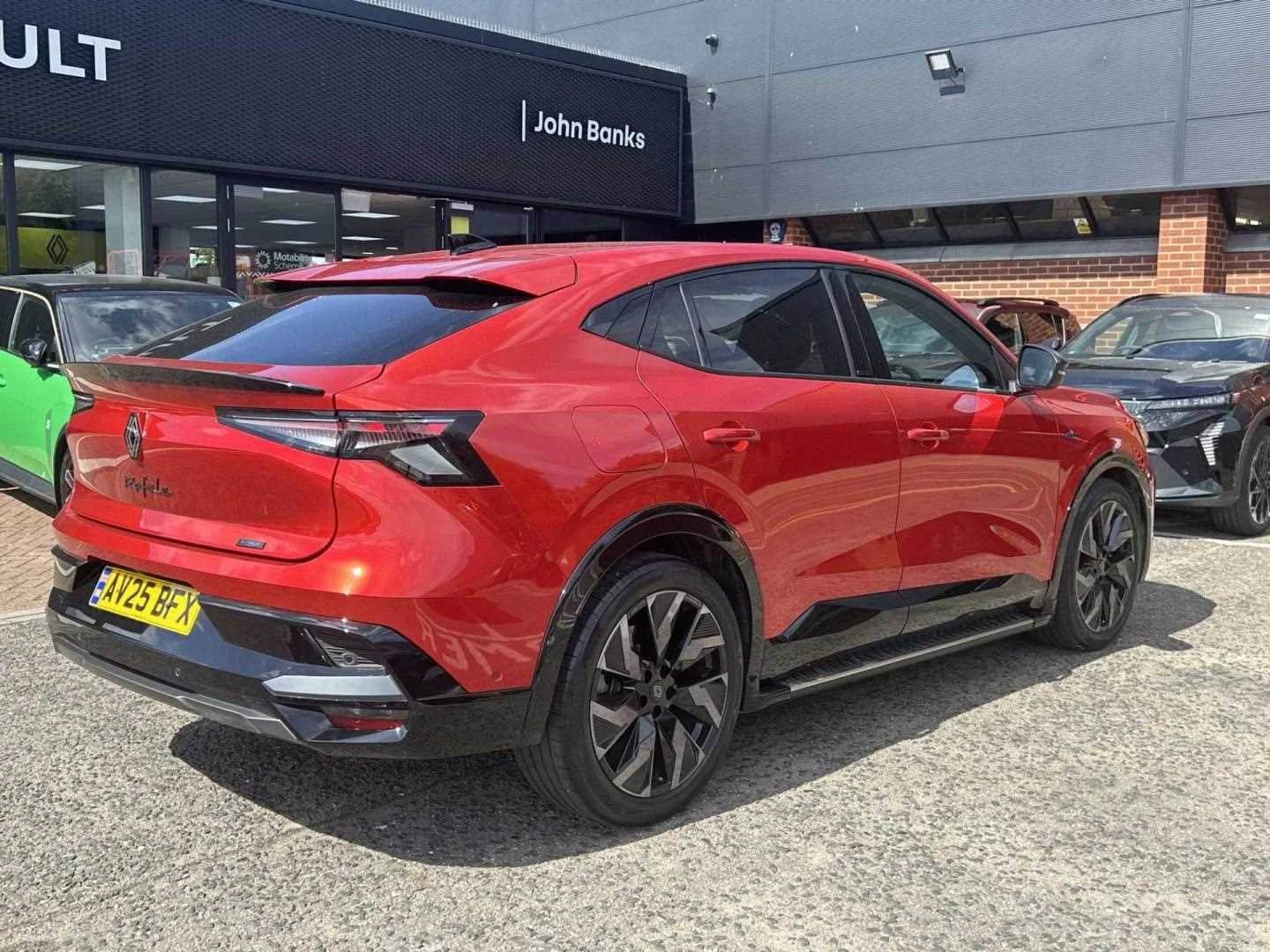 Vehicle image 4