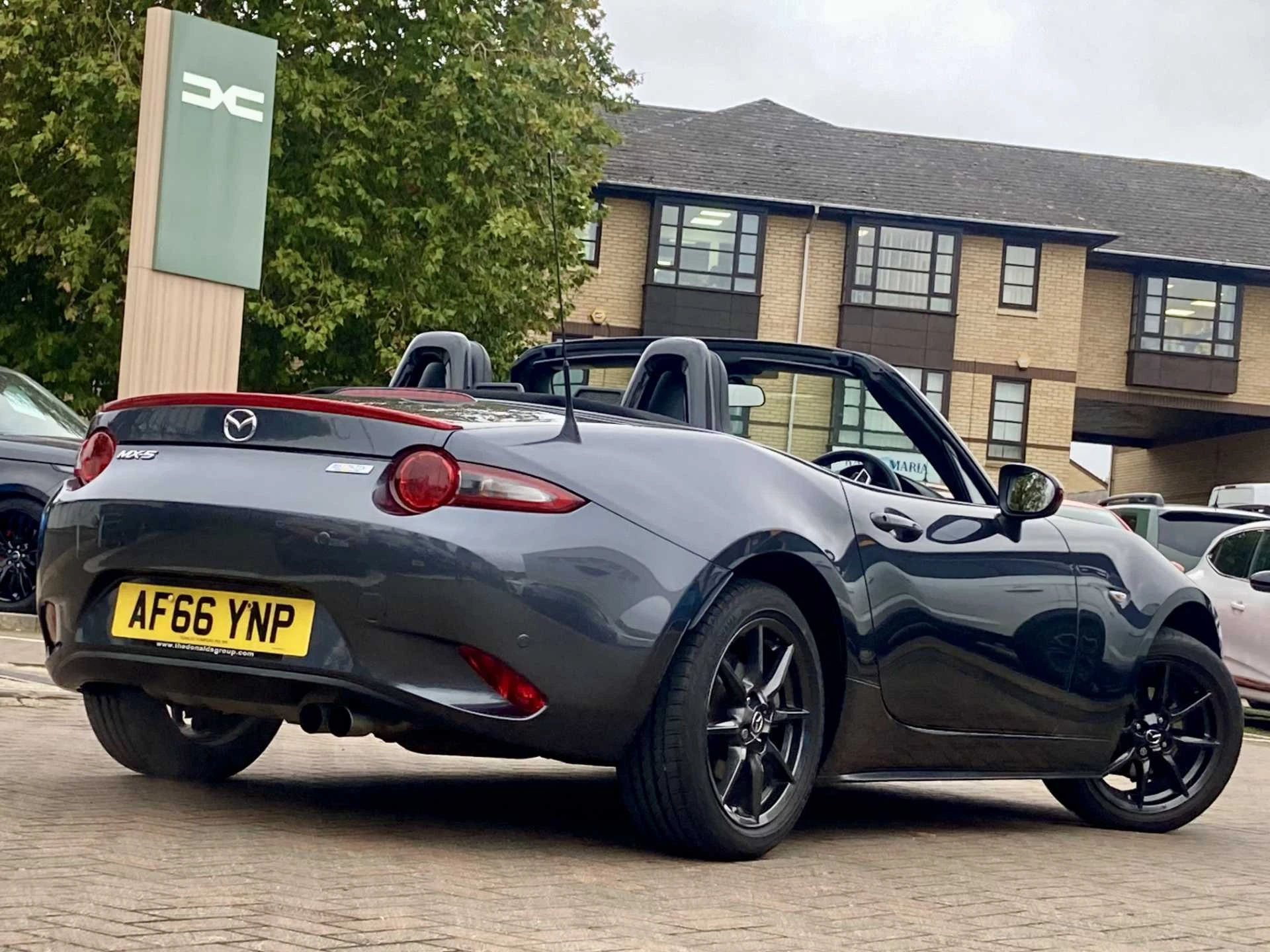 Vehicle image 5
