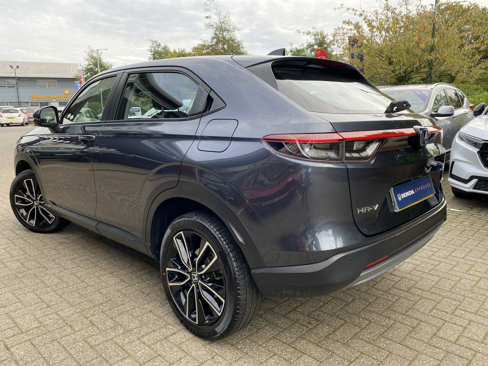 Vehicle image 5