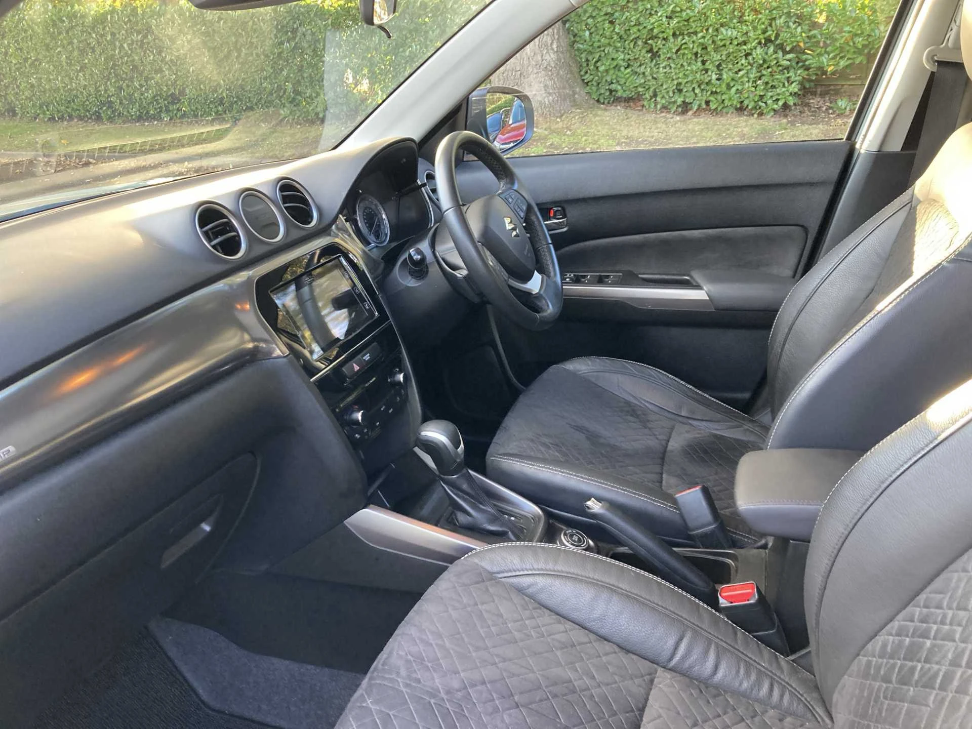 Vehicle image 7