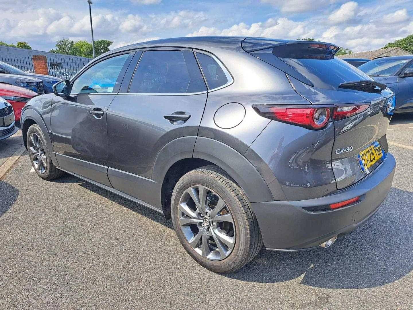 Vehicle image 5