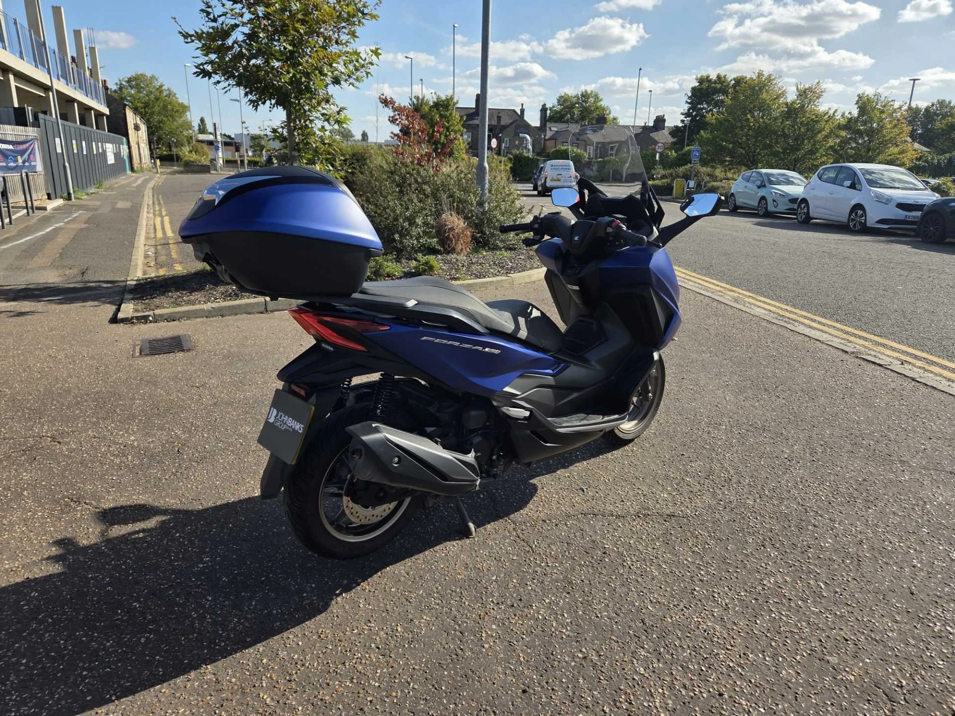 Vehicle image 3