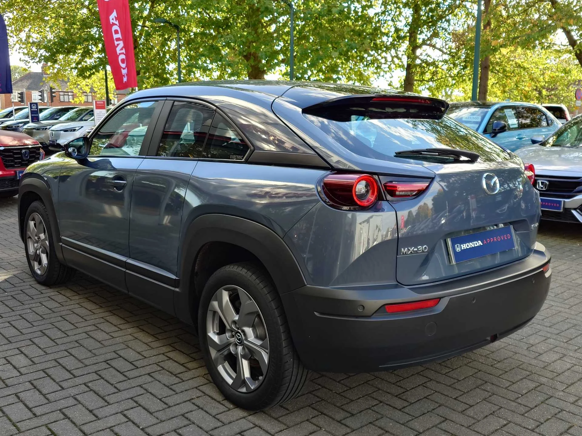 Vehicle image 3