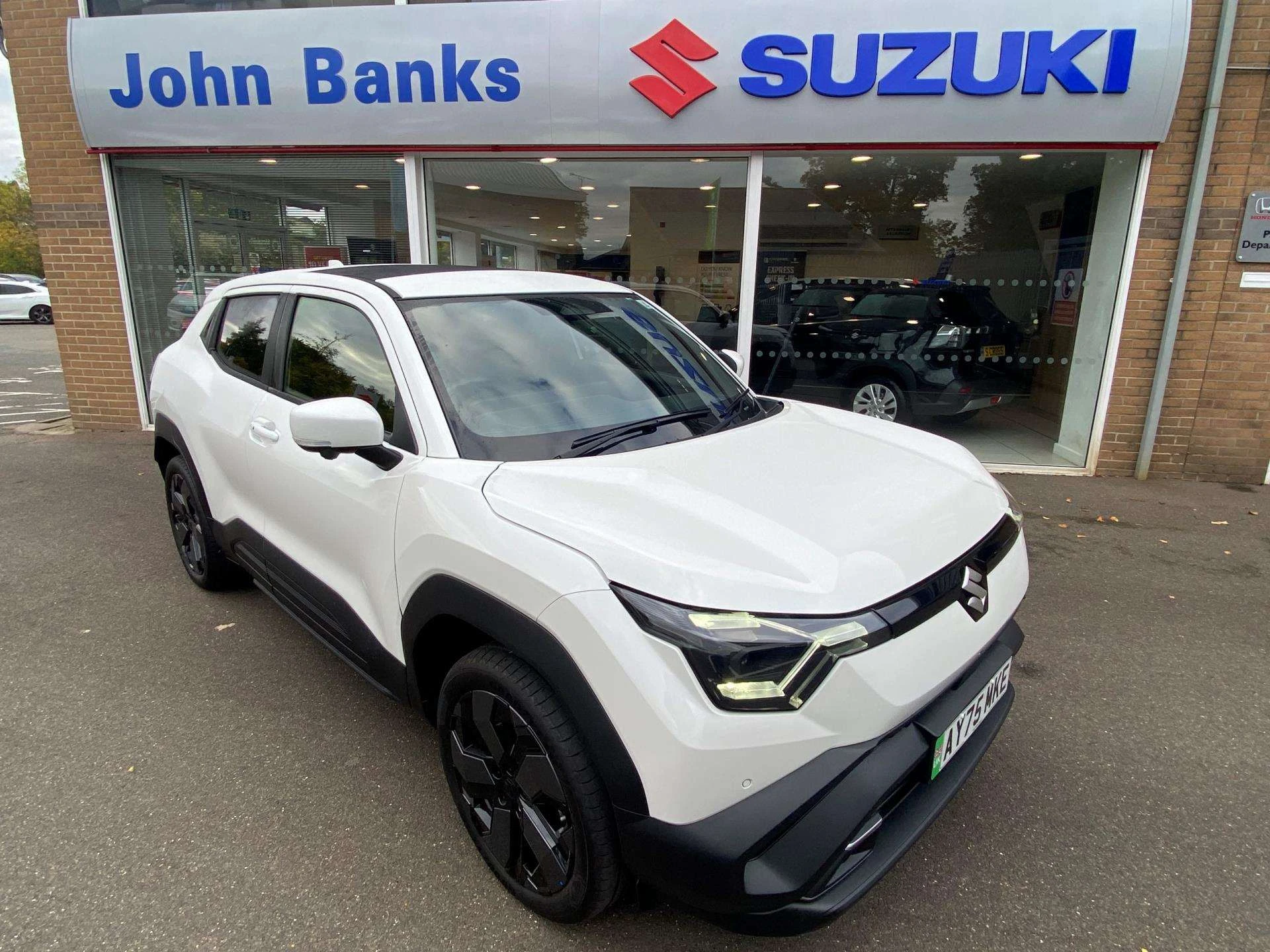Vehicle image 3