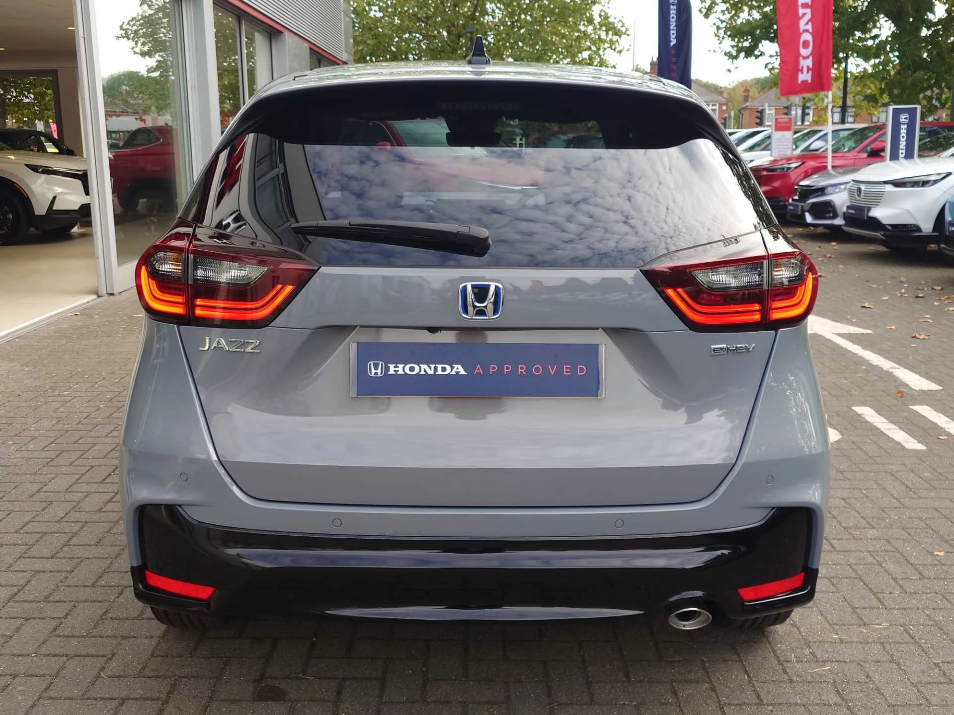 Vehicle image 7