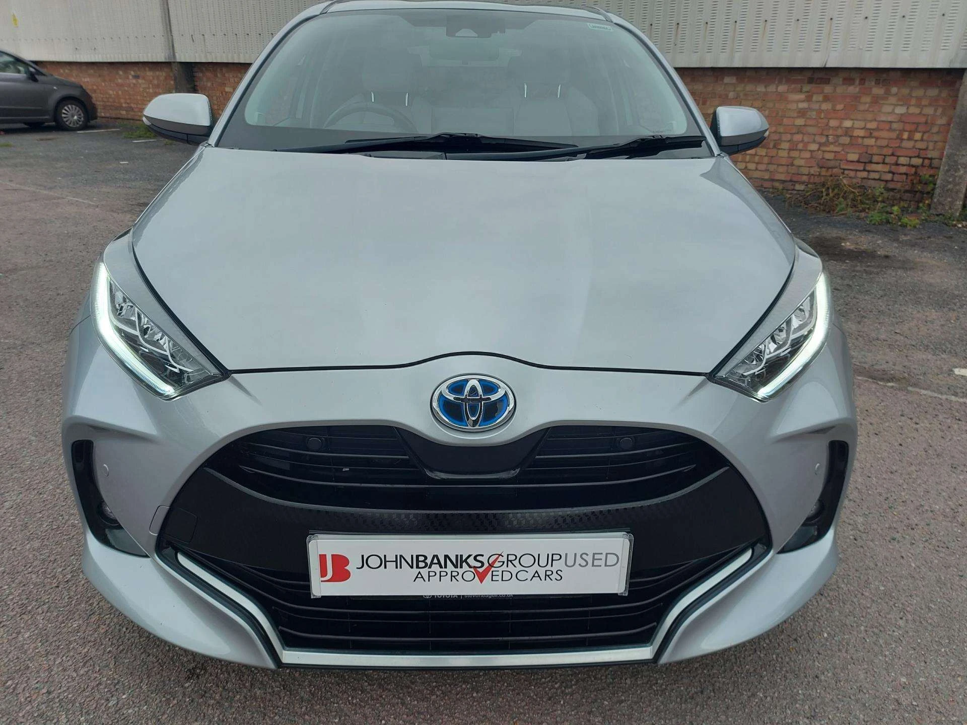 Vehicle image 2