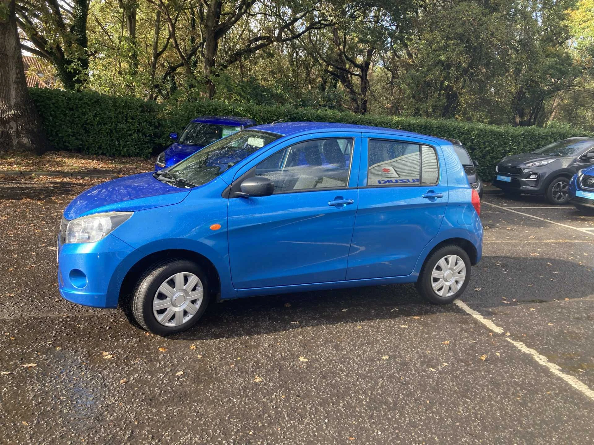 Vehicle image 6