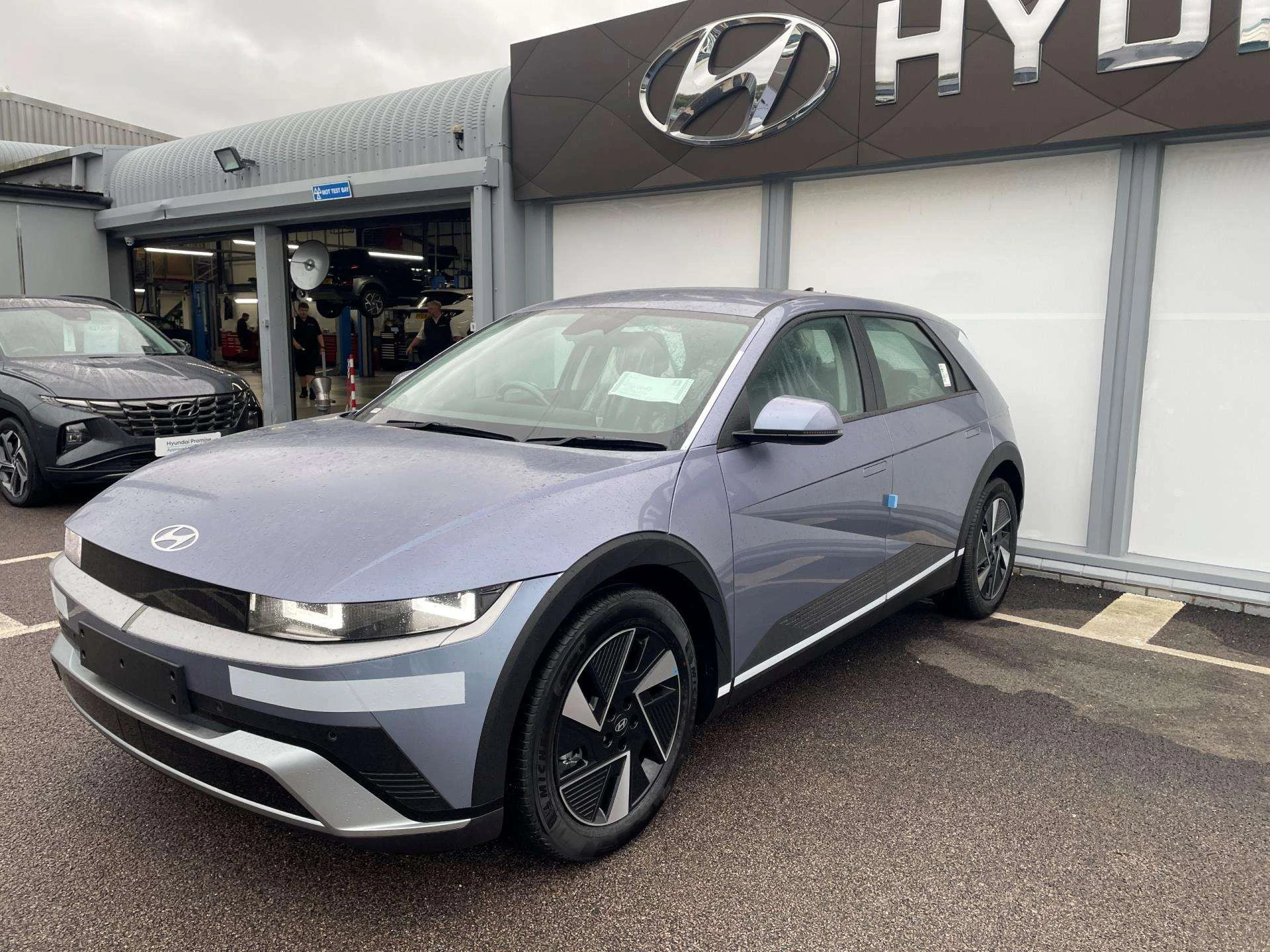 Vehicle image 6